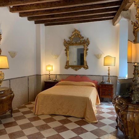 Luxury Apartment In San Marco With Canal View Venice Exterior photo