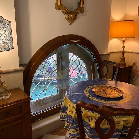 Luxury Apartment In San Marco With Canal View Venice Exterior photo