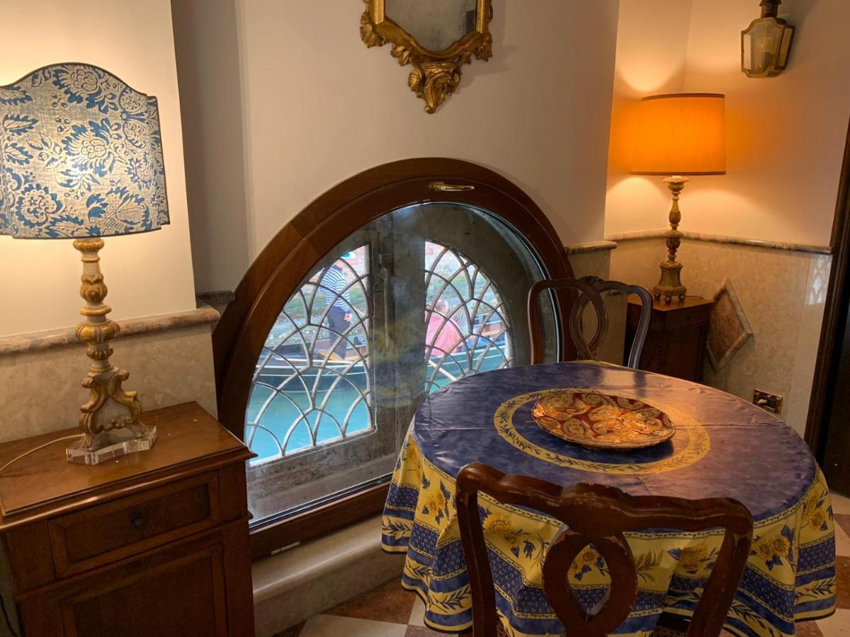 Luxury Apartment In San Marco With Canal View Venice Exterior photo